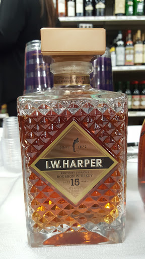 Liquor Store «21st Amendment Wine and Spirts», reviews and photos, 3404 E 146th St, Carmel, IN 46033, USA