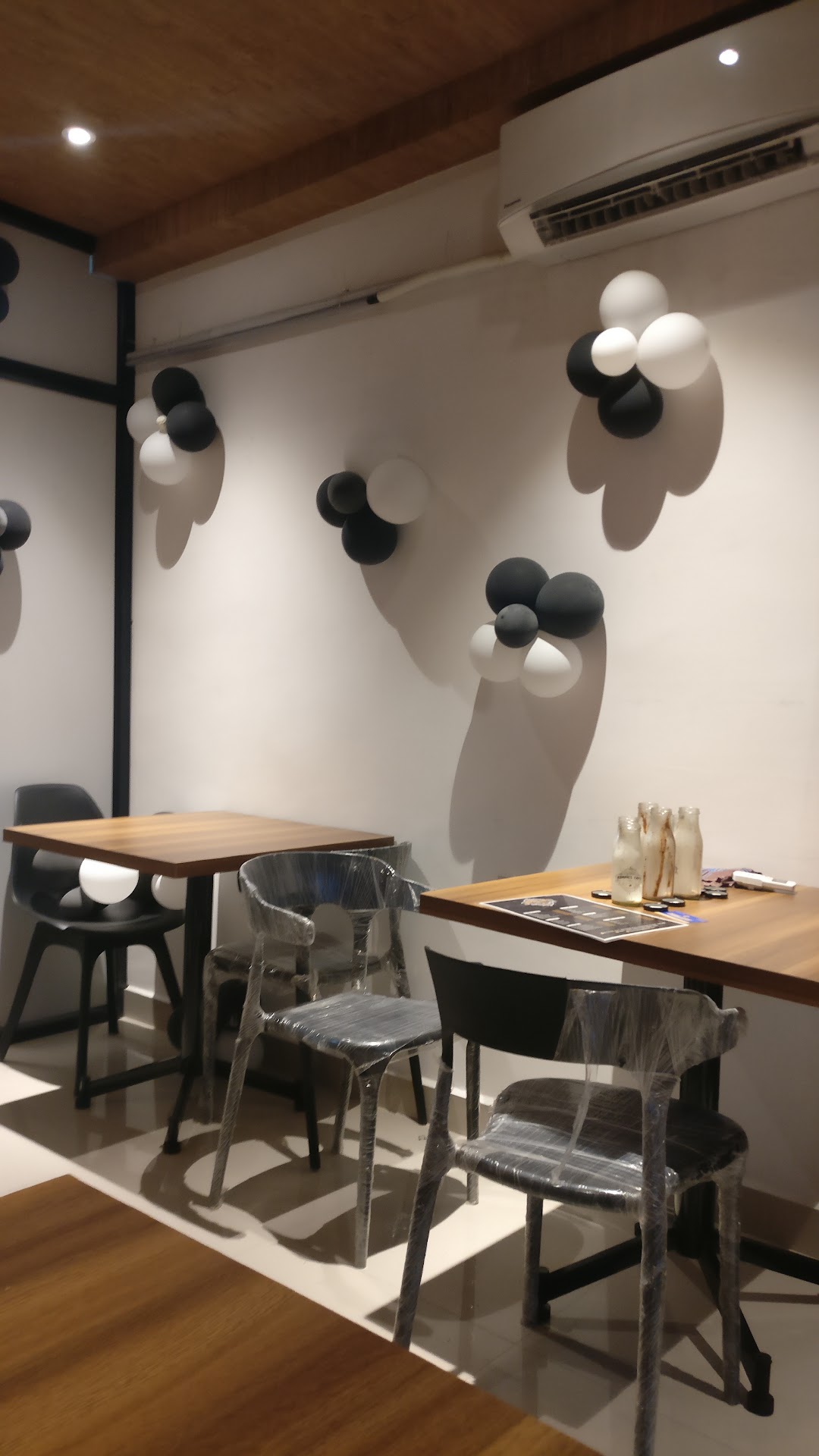 Cafe Black