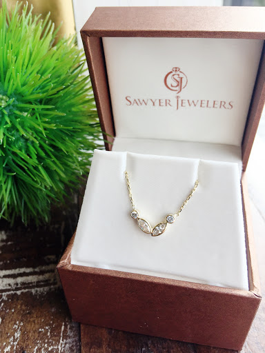 Jewelry Store «Sawyer Jewelers», reviews and photos, 134 N Leroy St #1, Fenton, MI 48430, USA