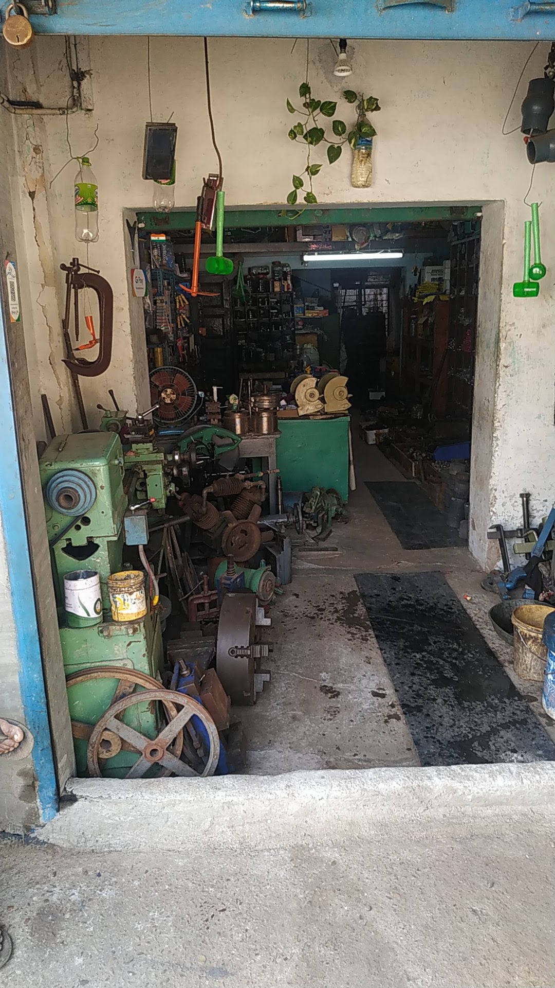 Hamza Machine Tools