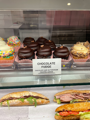 Shopping Mall «Colonial Village Shopping Center», reviews and photos, 1723 Wilson Blvd, Arlington, VA 22209, USA