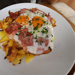 Photo n°7 de l'avis de Suraphan.r fait le 20/09/2020 à 03:21 sur le  Huber Alm à Rasen-Antholz