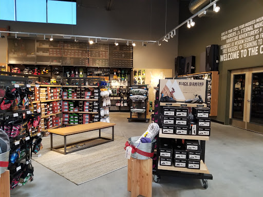 Camping Store «REI», reviews and photos, 9637 E County Line Rd, Englewood, CO 80112, USA