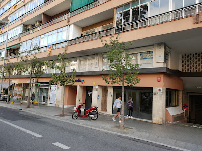 Hostal Nova Barcelona Rambla de Badal, 65, Distrito de Sants-Montjuïc, 08014 Barcelona, España