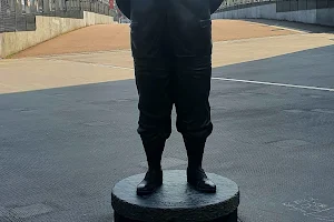 Herbert Chapman Statue image