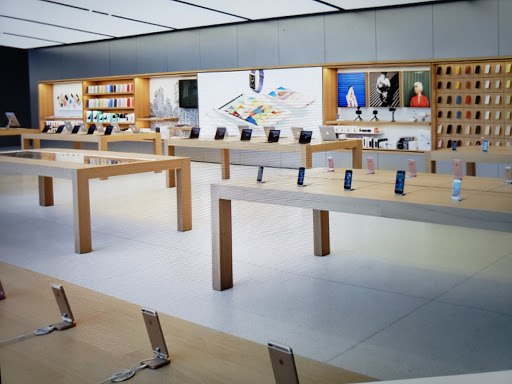 Computer Store «Apple Somerset», reviews and photos, 2800 W Big Beaver Rd, Troy, MI 48084, USA