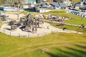 Dětský park u lanové dráhy image