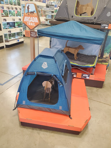 Pet Supply Store «PetSmart», reviews and photos, 2140 17th St, Santa Ana, CA 92705, USA