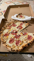 Photo n°30 de C PIZZA AU FEU DE BOIS Asnières à Asnières-sur-Seine ()