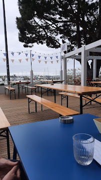 Atmosphère du Restaurant de fruits de mer Club Bulot à Lorient - n°10