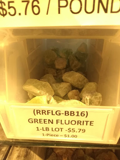 Shopping Mall «Fifth Avenue Place», reviews and photos, 201 Fifth Ave, Pittsburgh, PA 15222, USA