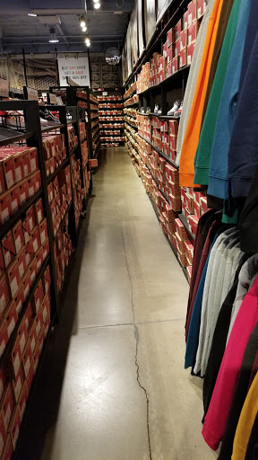 Shoe Store «Vans», reviews and photos, 13000 Folsom Blvd #403, Folsom, CA 95630, USA