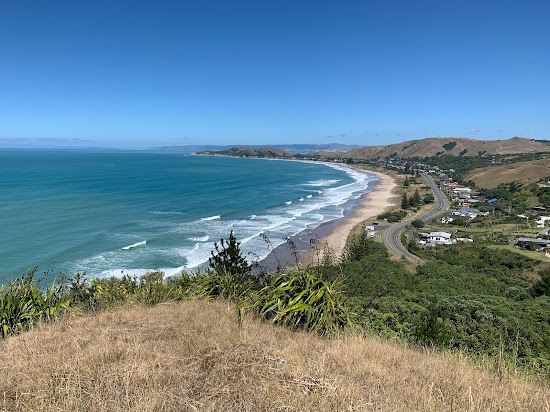 Makorori Beach