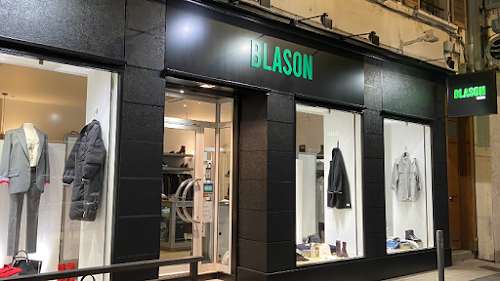 Magasin de vêtements pour femmes Blason Couture Vienne