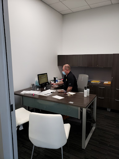 Car Dealer «Summit Place Kia», reviews and photos, 2200 Elizabeth Lake Rd, Waterford Twp, MI 48328, USA