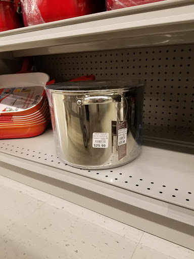 Discount Store «Here Today St Charles», reviews and photos, 800 S Duchesne Dr, St Charles, MO 63301, USA