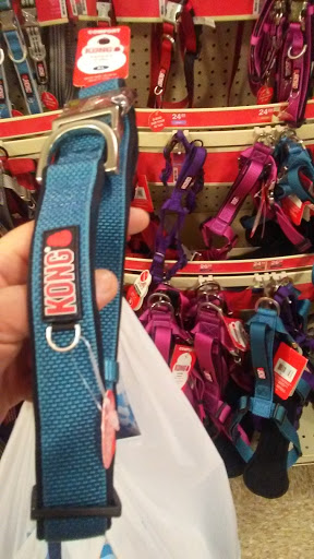 Pet Supply Store «PetSmart», reviews and photos, 150 Glynn Isle, Brunswick, GA 31525, USA