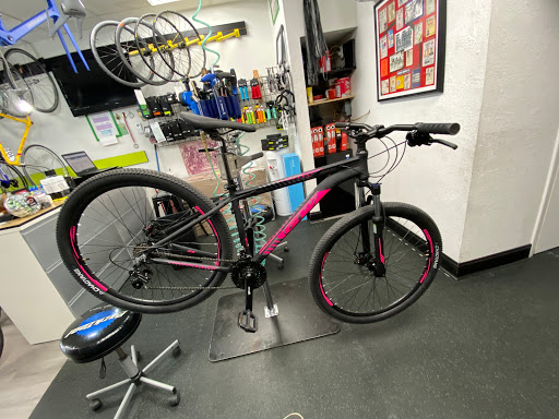 Bicycle Store «Friendly Cycle Bike Shop», reviews and photos, 1014 E 8th Ave, Hialeah, FL 33010, USA