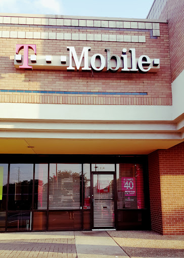 Cell Phone Store «T-Mobile», reviews and photos, 10710 Research Blvd #114, Austin, TX 78759, USA