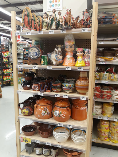 Grocery Store «H-E-B Grocery», reviews and photos, 5000 32nd St, Groves, TX 77619, USA