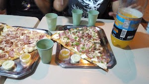Mampanas Pizza - photo 1