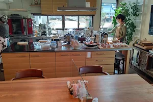 Shiro cafe image