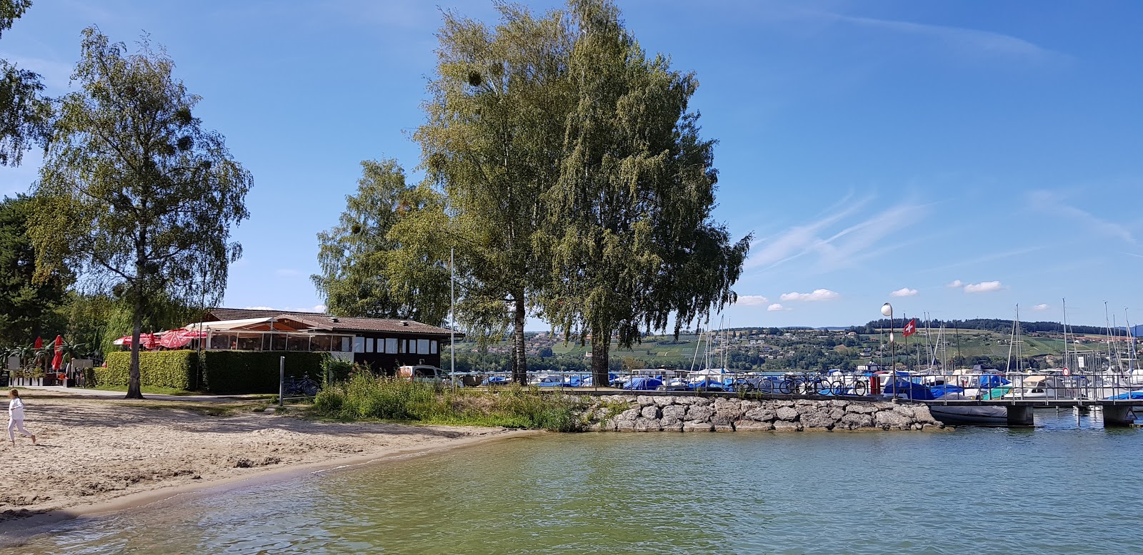 Foto von Camping-Port-Plage Avenches mit gras Oberfläche
