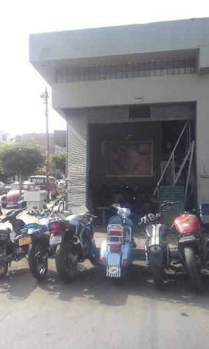 Cagiva Motors - Motocicletas, Taller Del Chino - Tienda de motocicletas