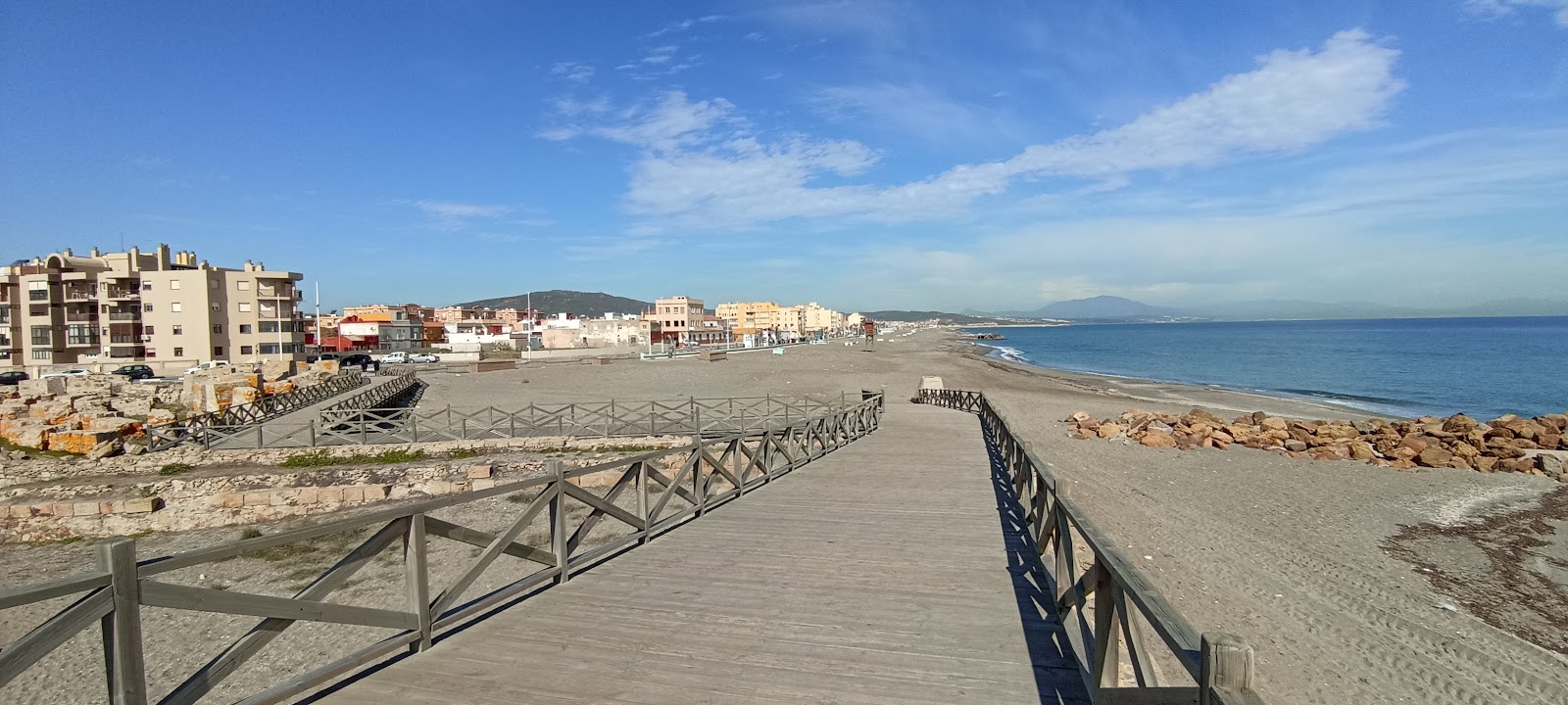 Photo de Playa de la Atunara avec un niveau de propreté de très propre
