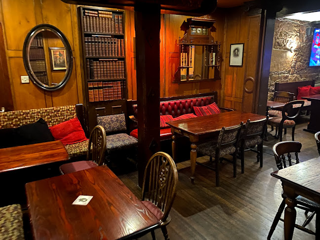 The Antiquary Bar - Pub