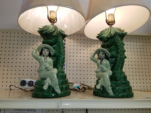 Thrift Store «Goodwill of North Georgia: Snellville Store and Donation Center», reviews and photos, 2340 Ronald Reagan Pkwy, Snellville, GA 30078, USA