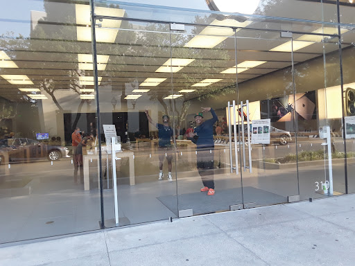 Computer Store «Apple Knox Street», reviews and photos, 3101 Knox St, Dallas, TX 75205, USA