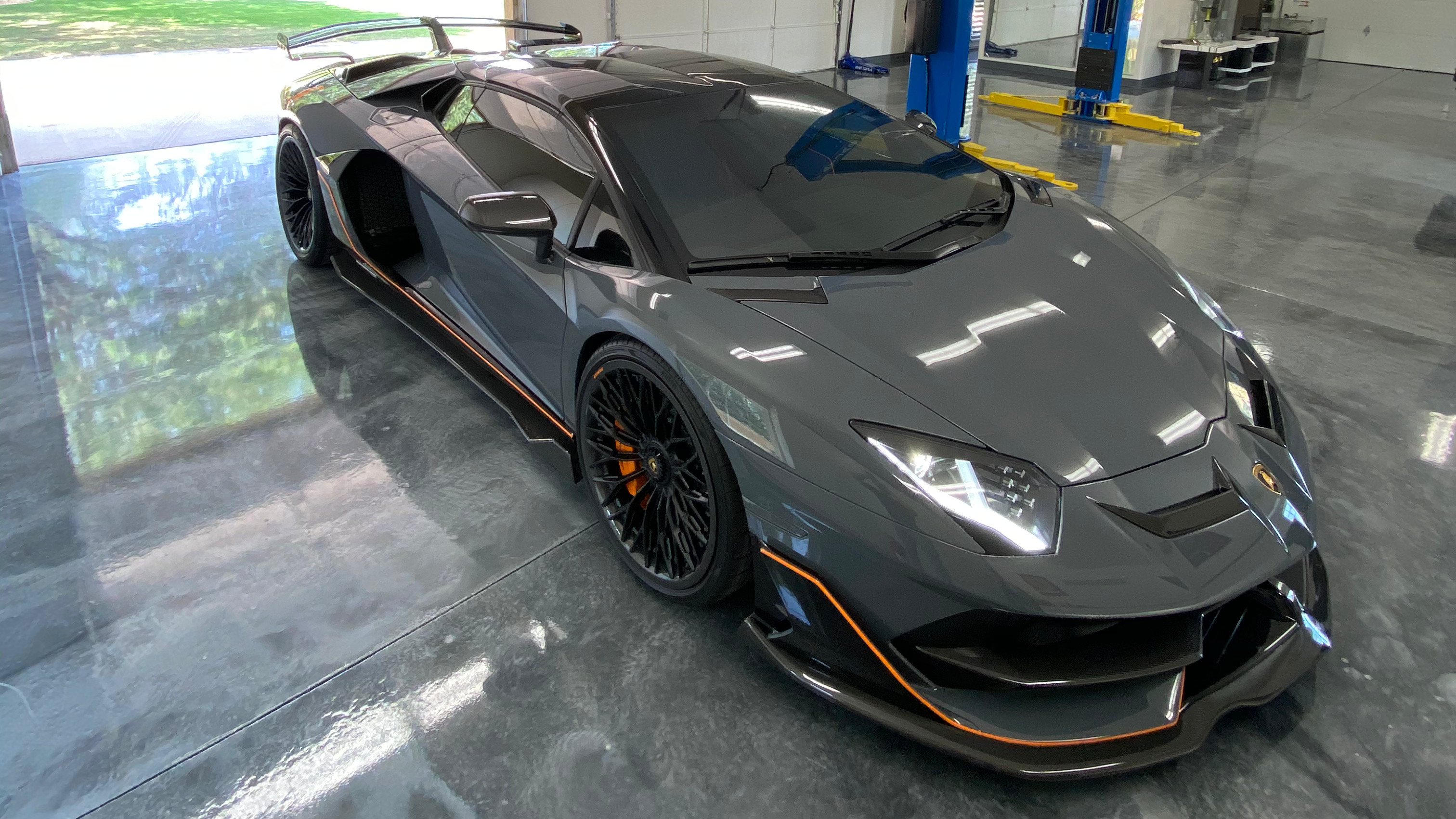 Brilliant Garage Floors — photo 1