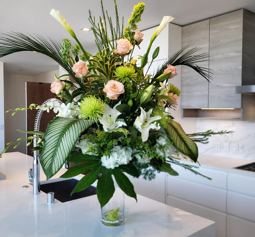 Florist «Point Loma Village Florist», reviews and photos, 3020 Cañon St, San Diego, CA 92106, USA