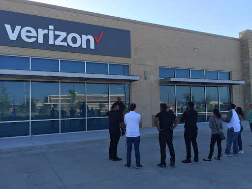 Cell Phone Store «Verizon», reviews and photos, 5725 Eldorado Pkwy, Frisco, TX 75034, USA