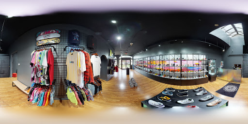 Shoe Store «Corporate», reviews and photos, 2643 Erie Ave, Cincinnati, OH 45208, USA