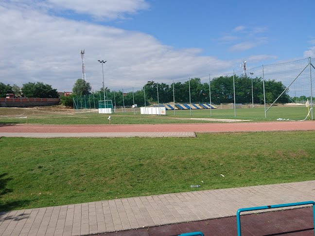 Értékelések erről a helyről: Csömöri Sportcsarnok és Szabadtéri Sportközpont, Csömör - Sportpálya