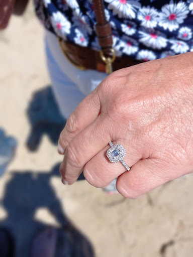 Jewelry Store «Jared The Galleria of Jewelry», reviews and photos, 25851 Brookpark Rd, North Olmsted, OH 44070, USA