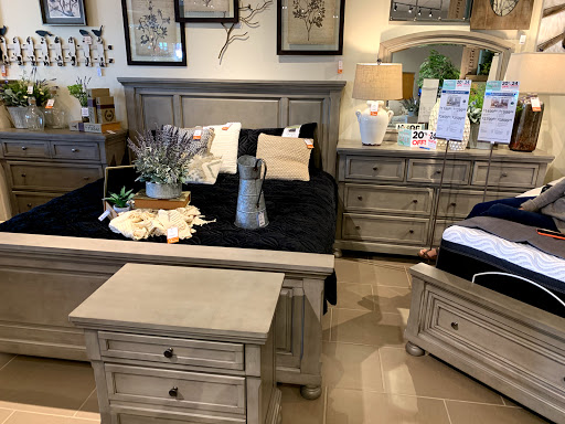 Furniture Store «Ashley Furniture HomeStore», reviews and photos, 2508 S 38th St, Tacoma, WA 98409, USA