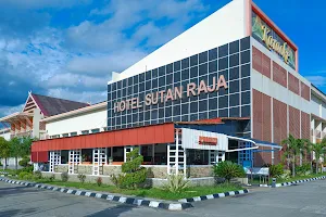 Sutan Raja Hotel Kolaka image