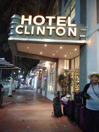 Clothing Store «Ross Dress for Less», reviews and photos, 1141 5th St, Miami Beach, FL 33139, USA