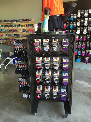 Shoe Store «PRO BIKE+RUN Robinson», reviews and photos, 3100 Robinson Ln, Pittsburgh, PA 15205, USA