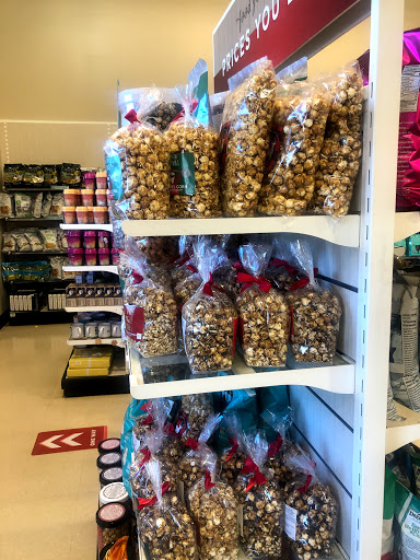 Department Store «HomeGoods», reviews and photos, 162 Everett Ave, Chelsea, MA 02150, USA