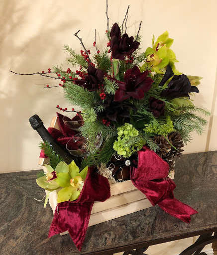 Florist «Fleur De Lis Florists», reviews and photos, 6588 Quinton Ln, Tujunga, CA 91042, USA