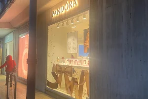 Pandora Concept Store image