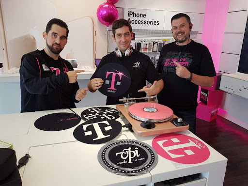 Cell Phone Store «T-Mobile», reviews and photos, 2857 NJ-35, Hazlet, NJ 07730, USA