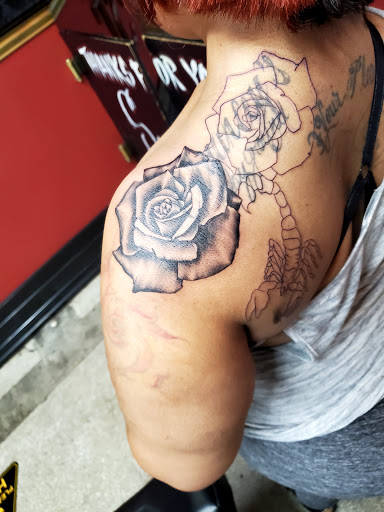 Tattoo Shop «Dallas Tattoo & Arts Company», reviews and photos, 2712 Live Oak St, Dallas, TX 75204, USA