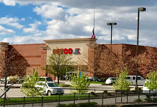 Pet Supply Store «Petco Animal Supplies», reviews and photos, 8404 Eager Rd b, Brentwood, MO 63144, USA