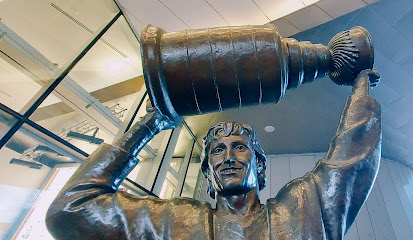 Gretzky Statue