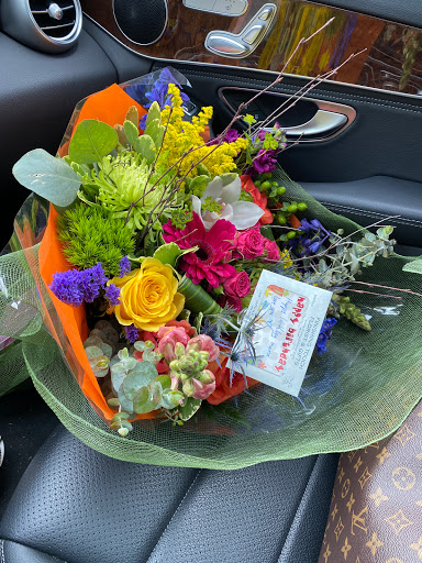 Florist «Finishing Touch Florist & Gifts», reviews and photos, 1645 140th Ave NE B4, Bellevue, WA 98005, USA